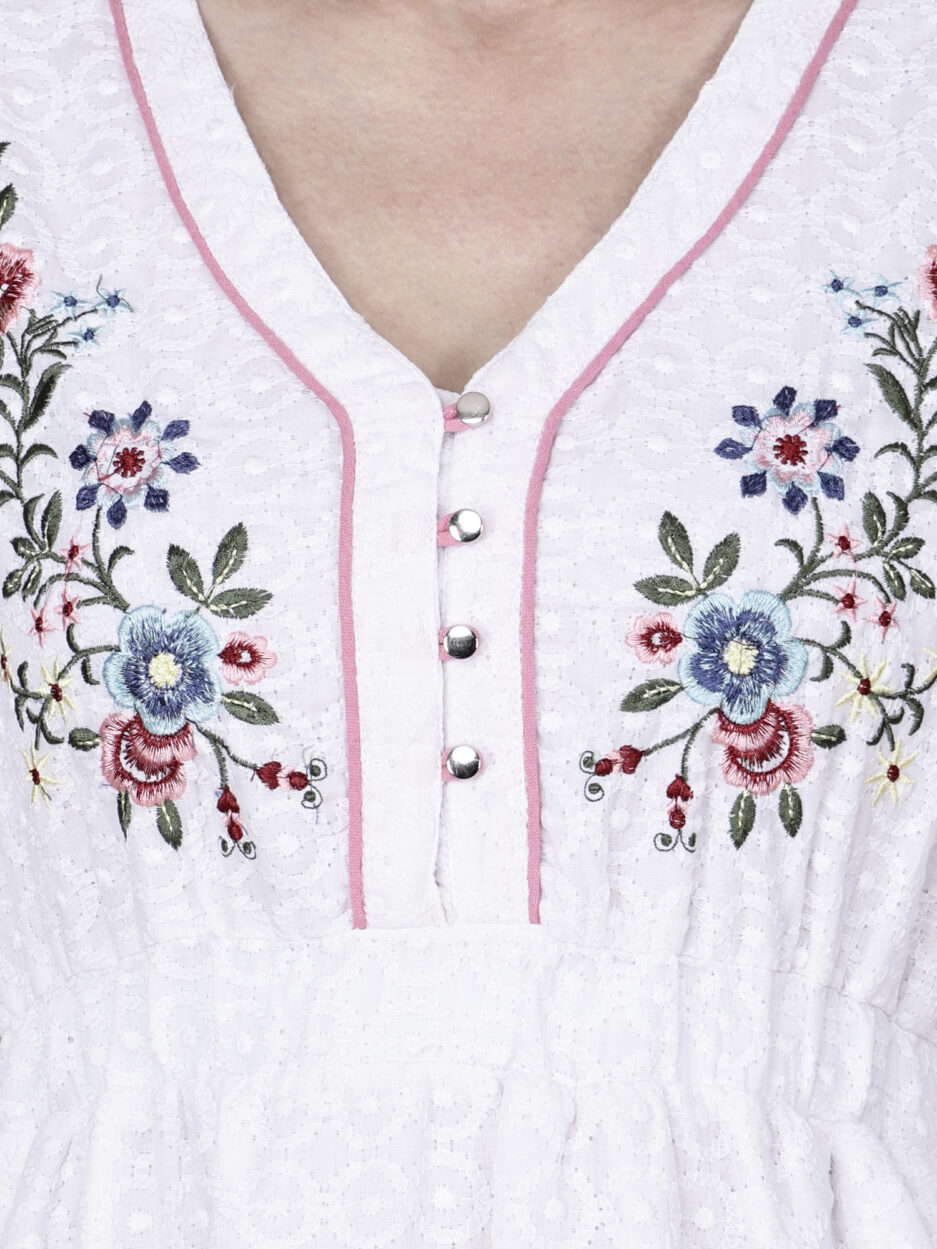 Short Dress White P Strechable - CLoseup